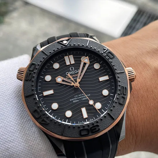 OMEGA SEAMASTER DIVER Full black & Bronze