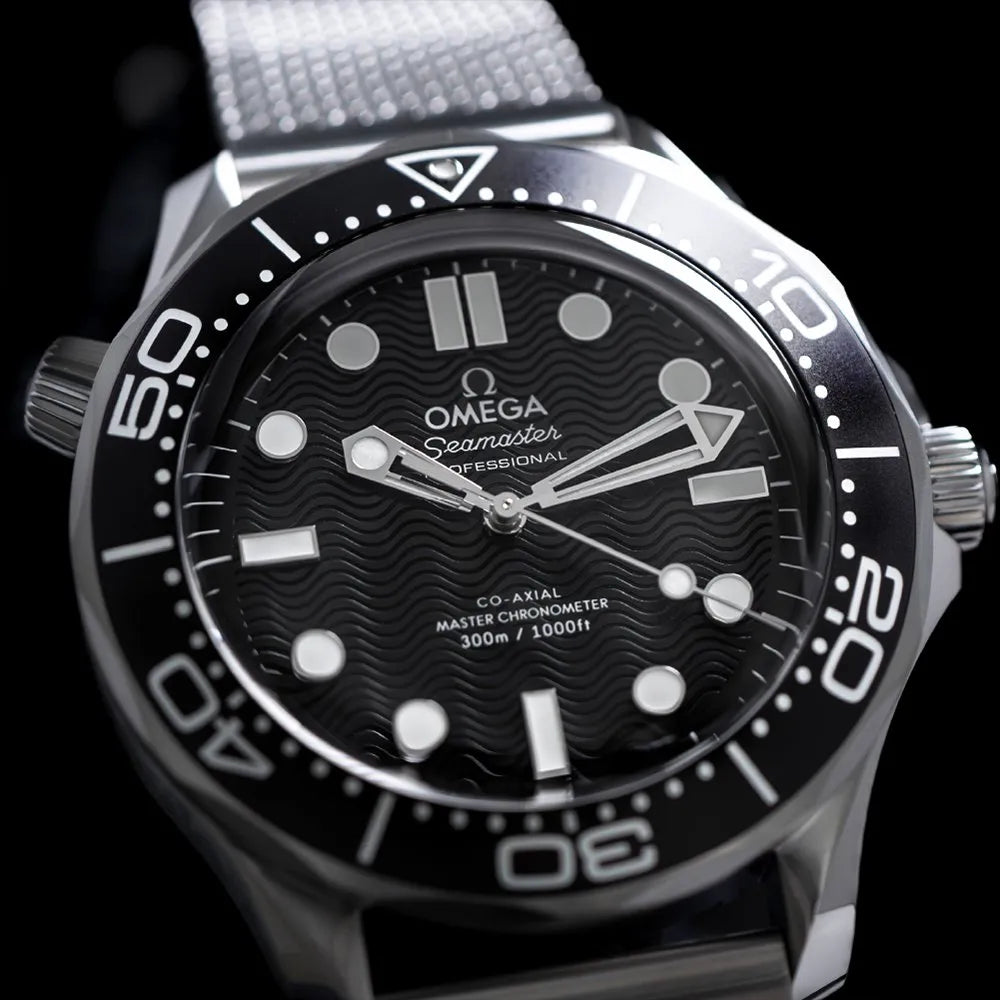 Omega Seamaster Diver 42 MM steel bracelet black