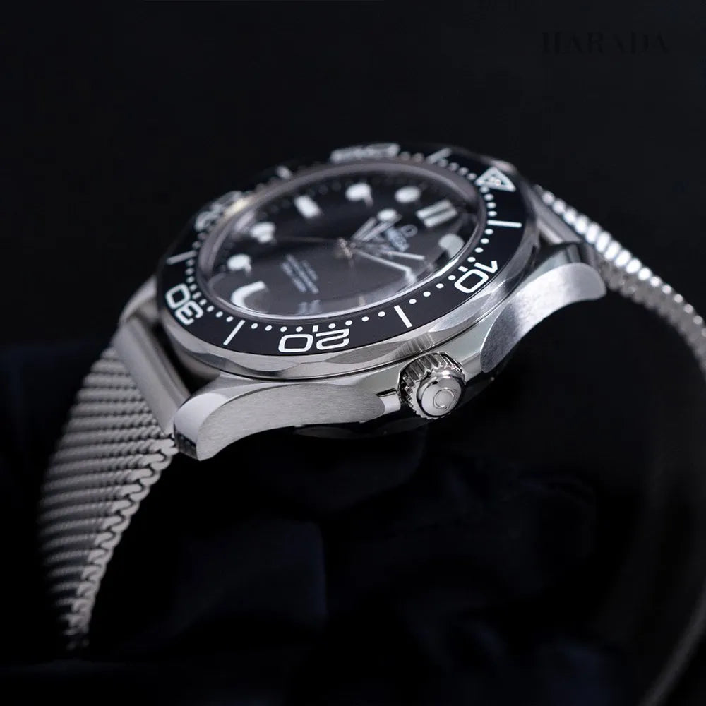 Omega Seamaster Diver 42 MM steel bracelet black
