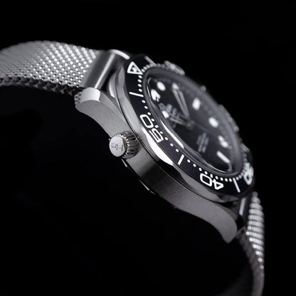 Omega Seamaster Diver 42 MM steel bracelet black