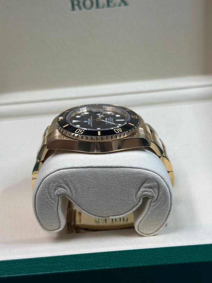 Montre Rolex Submariner Date Gold cadran Noir