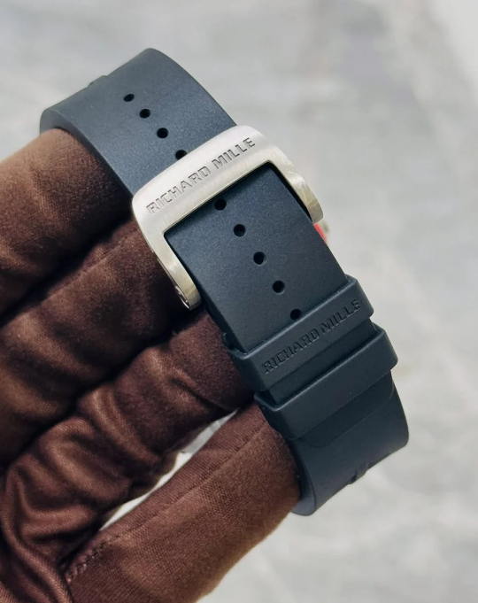 Richard Mille 65-01 Noir Boitier Silver