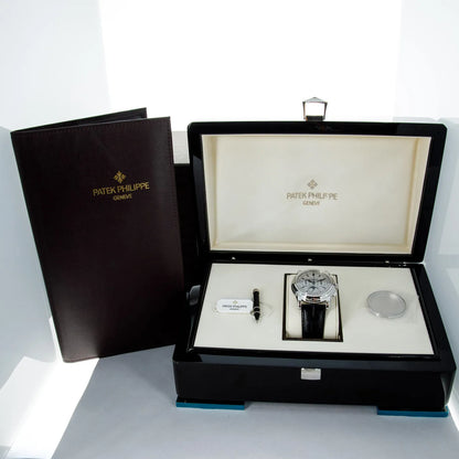 Patek Philippe Nautilus Black-Silver 5970R-001