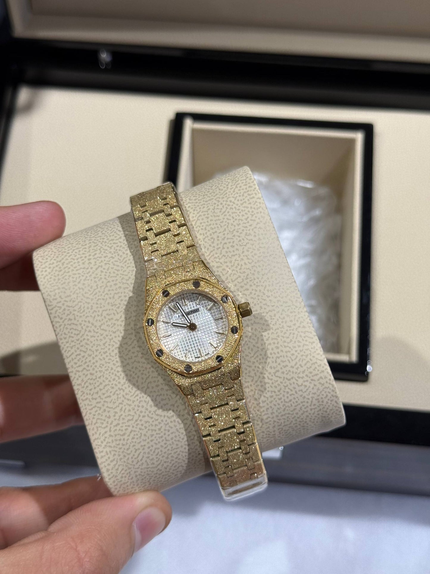 Audemars Piguet mini serti gold