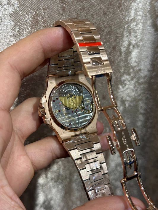 PATEK PHILIPPE – Nautilus 5712/1R-001 (master clone)