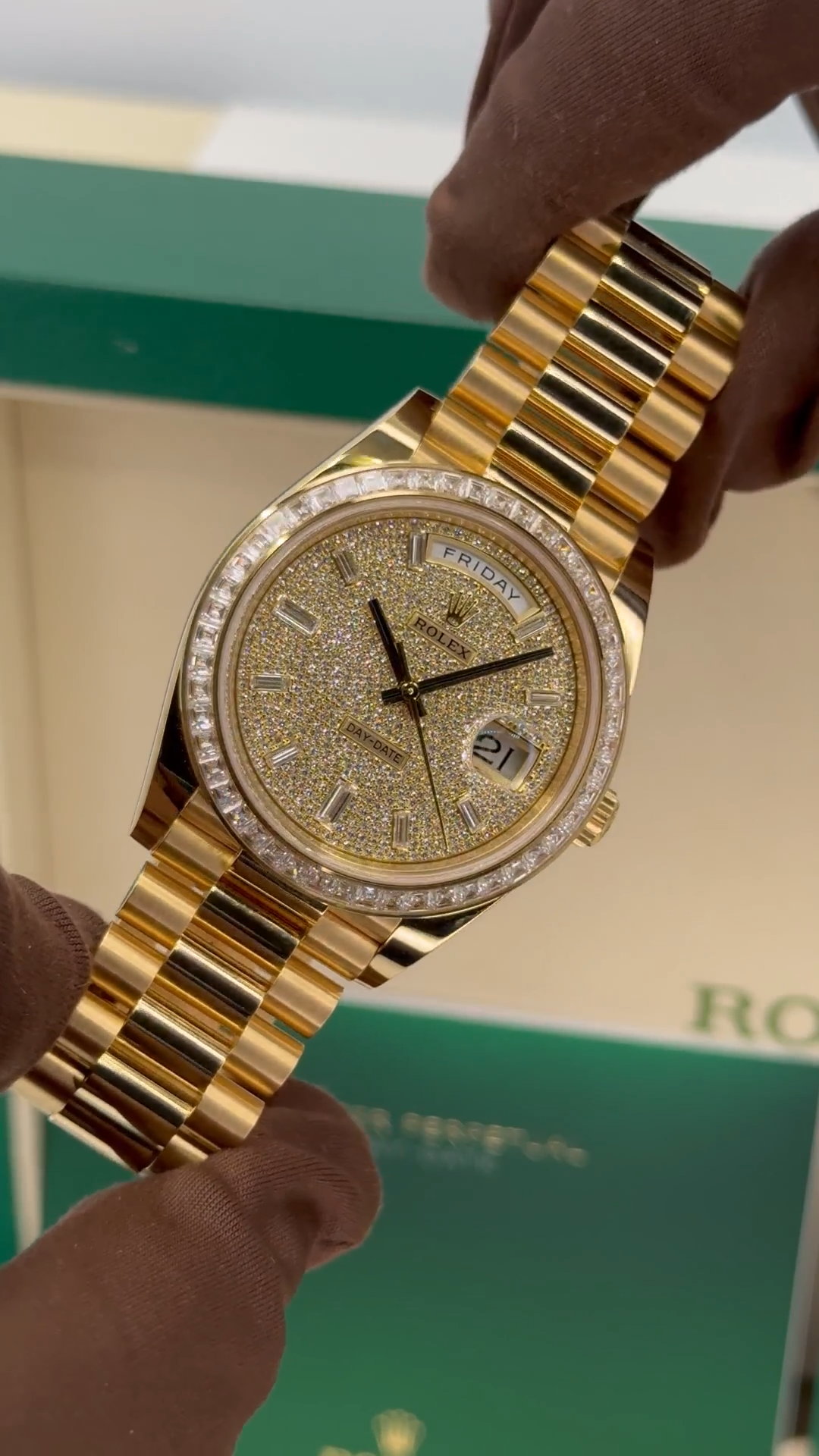 Rolex Day-Date 40mm Full diamand Rose gold