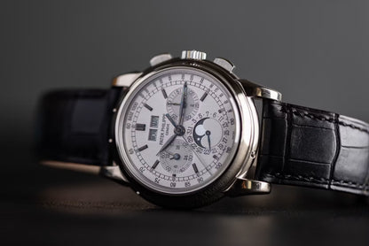 Patek Philippe Nautilus Black-Silver 5970R-001